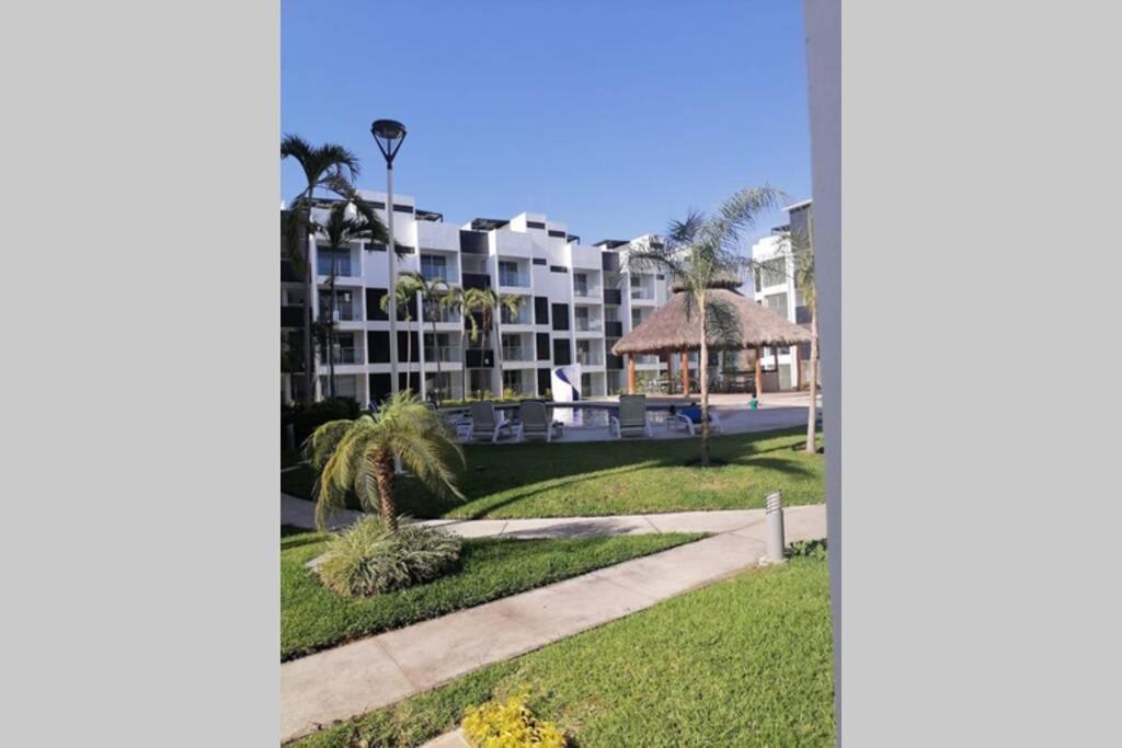 Departamento De Lujo En Manzanillo, Planta Baja Frente A La Alberca Apartman Kültér fotó